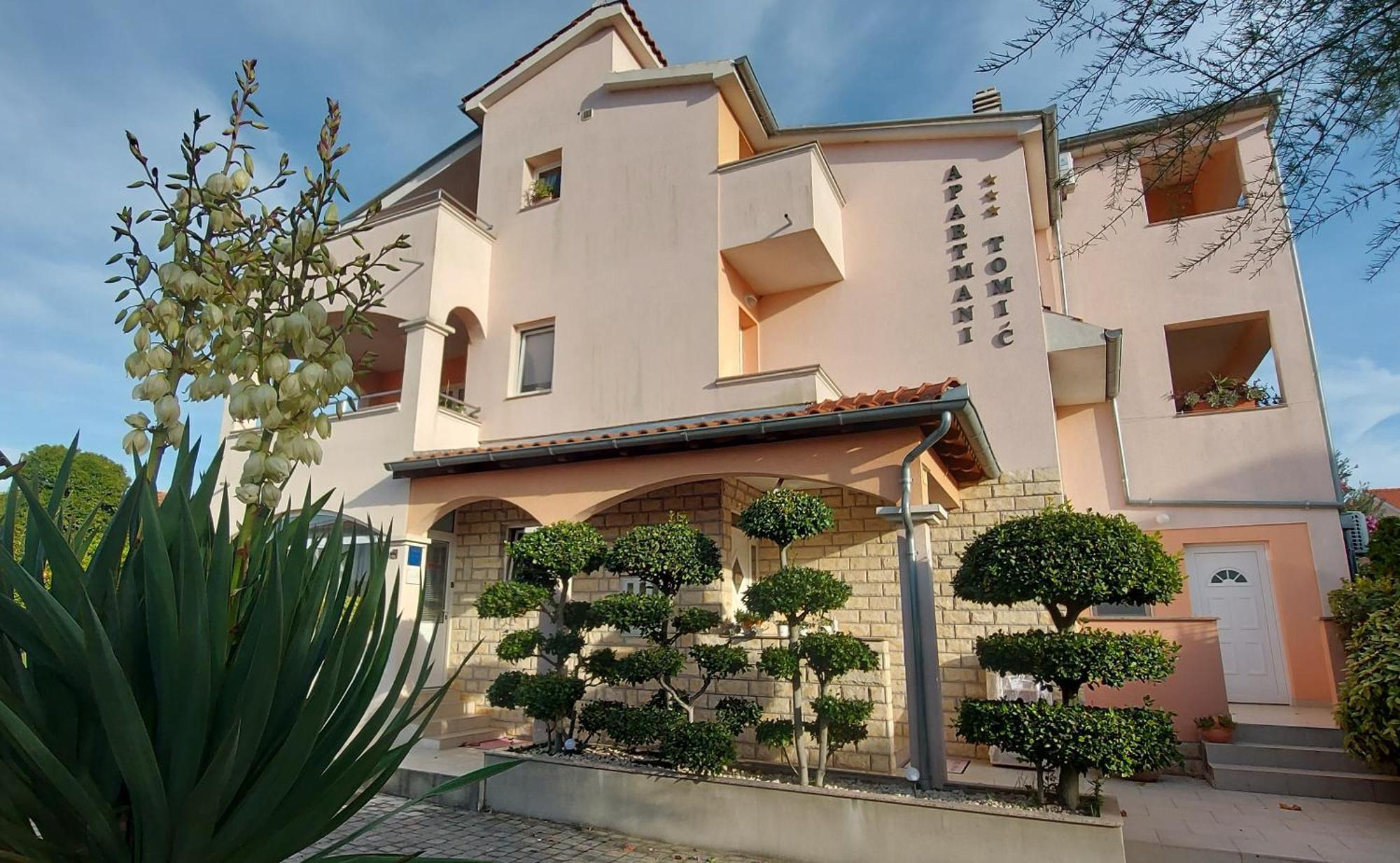 Apartments Tomic Biograd Na Moru Esterno foto